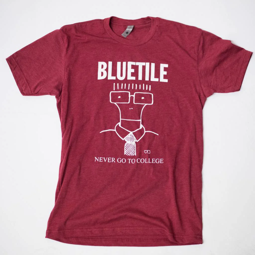 BLUETILE NEVER GO TO COLLEGE T-SHIRT GARNET / WHITE