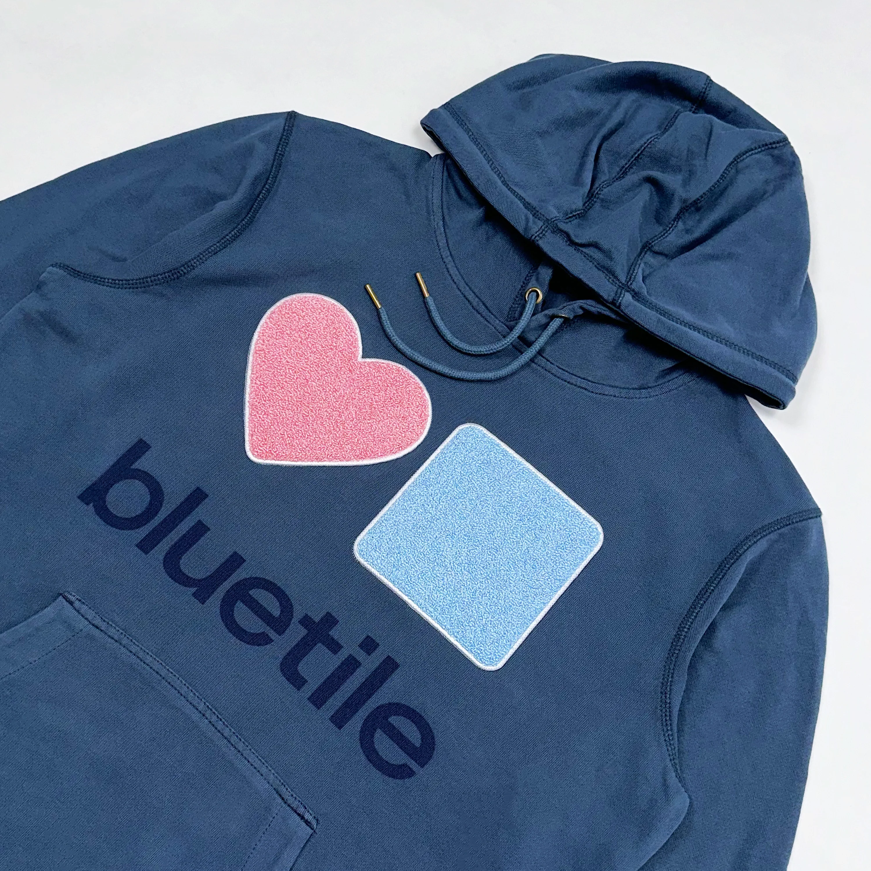 BLUETILE CHENILLE HEART & SQUARE HOODIE SEASIDE - Image 2