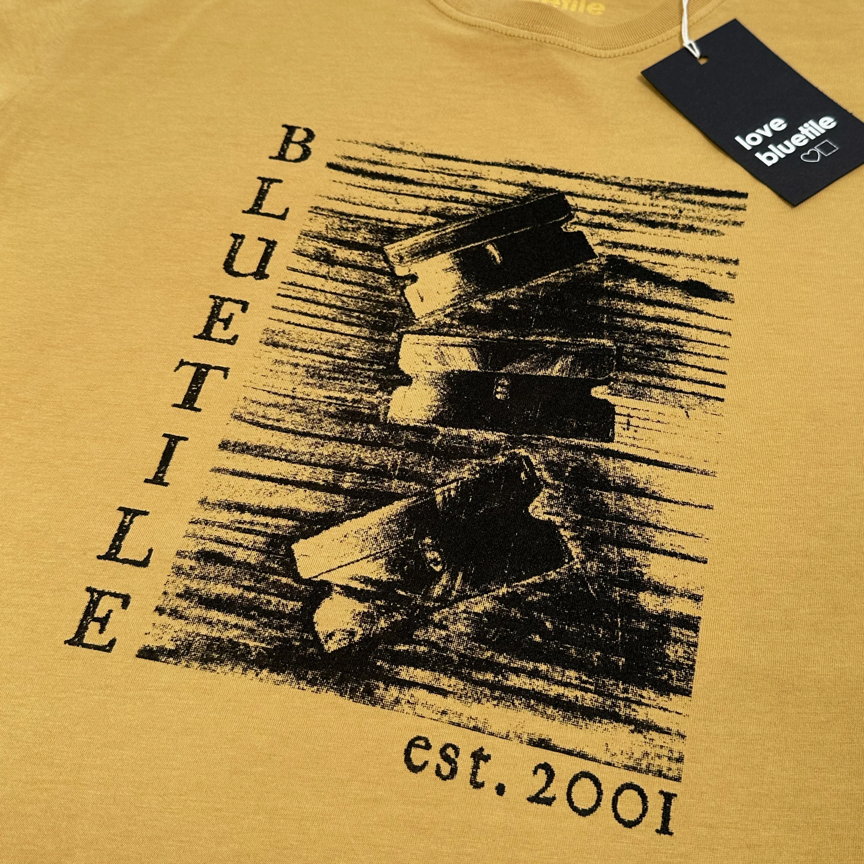 BLUETILE "RAZORS" TEE FADED MUSTARD - Image 2