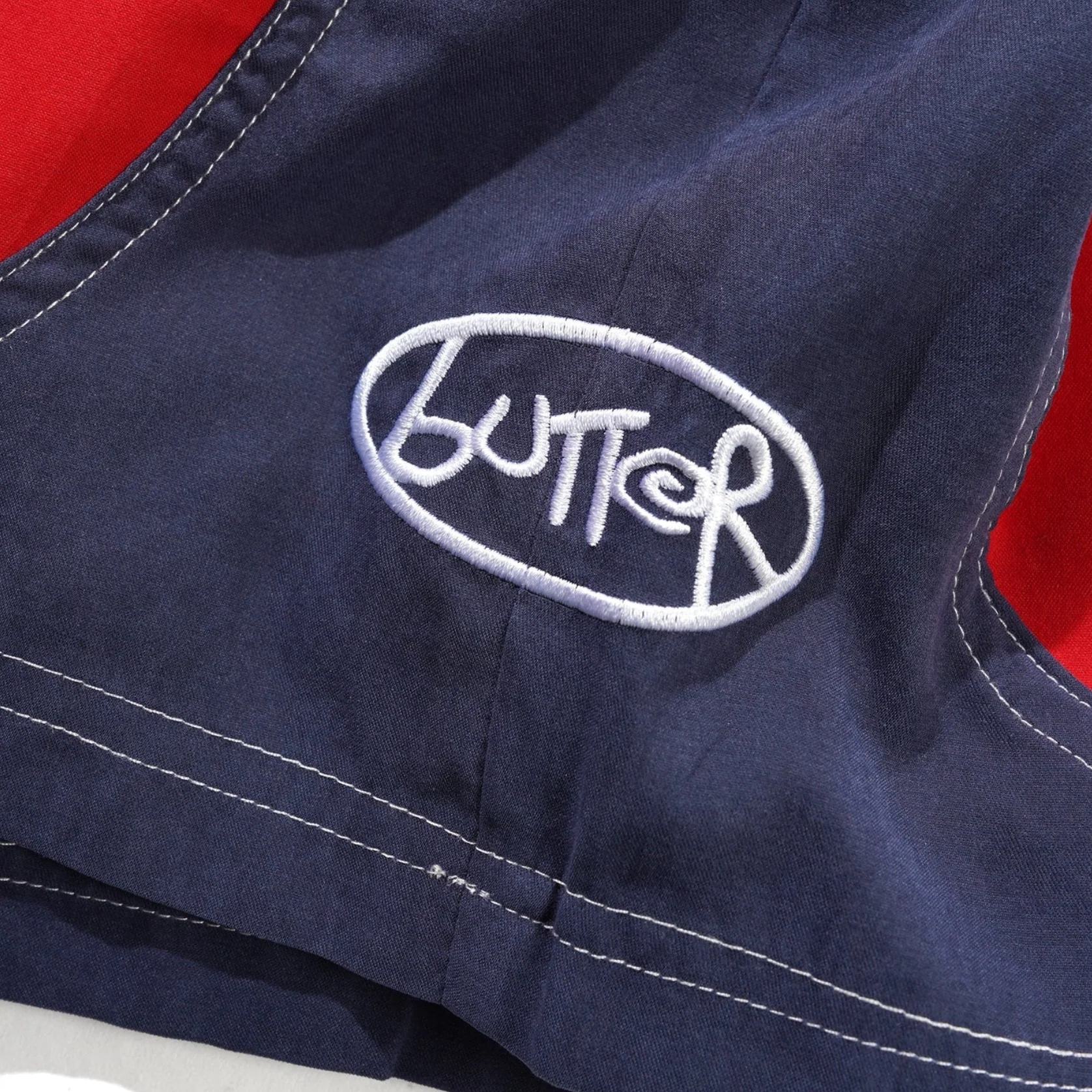 BUTTER POINT BOARDSHORTS RED / NAVY - Image 4