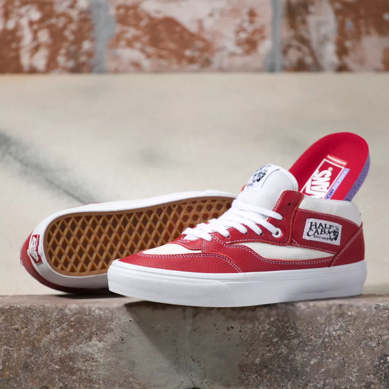 VANS LEATHER SKATE HALF CAB '92 CHILI PEPPER / WHITE - Image 2
