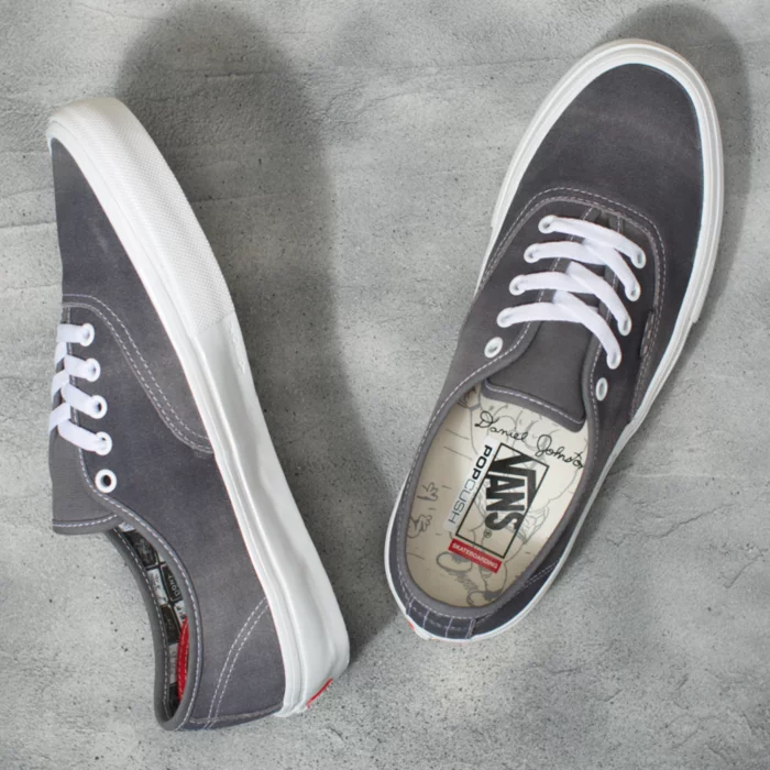 VANS SKATE AUTHENTIC DANIEL JOHNSTON RAVEN - Image 2