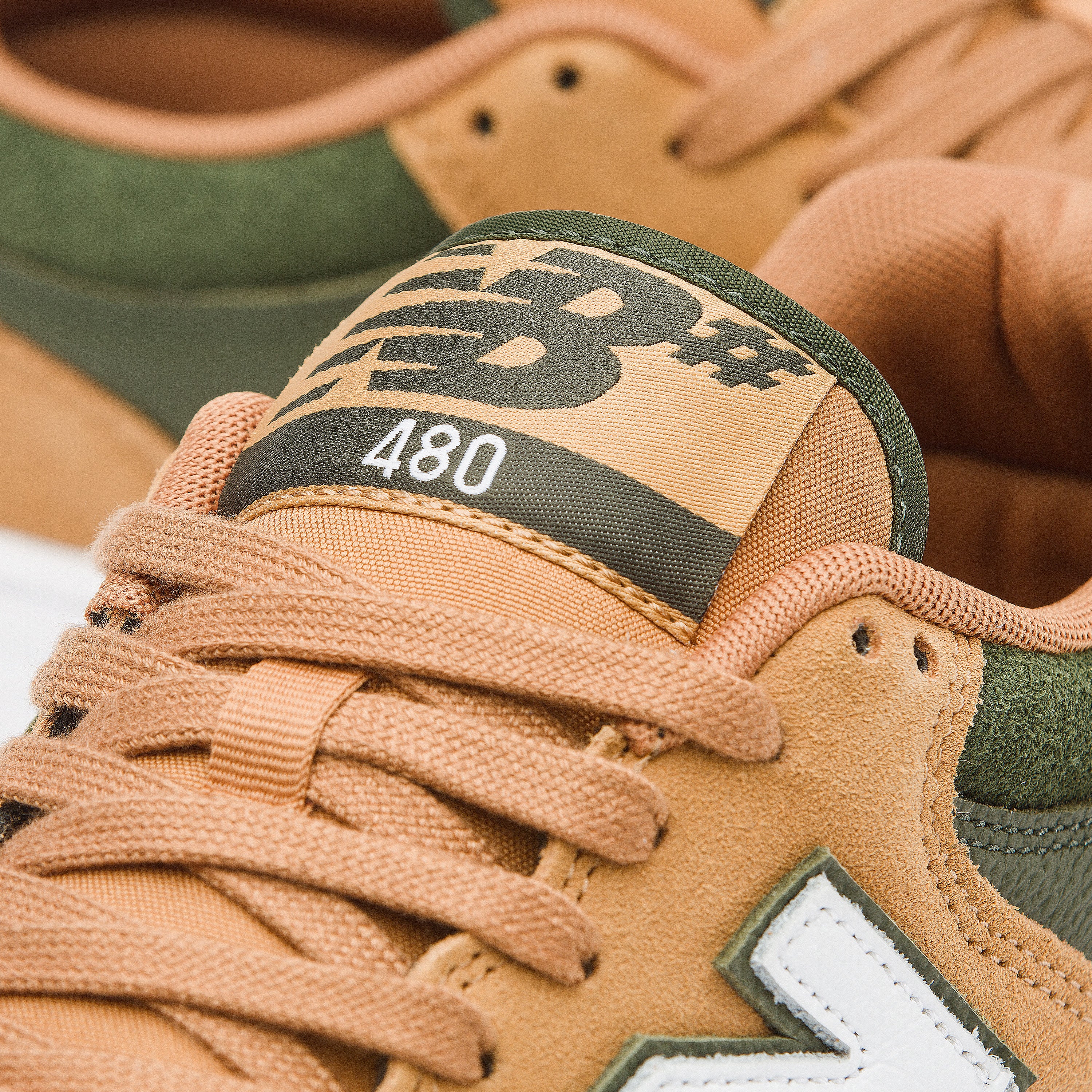 NB NUMERIC 480 SUEDE TAN / GREEN - Image 3