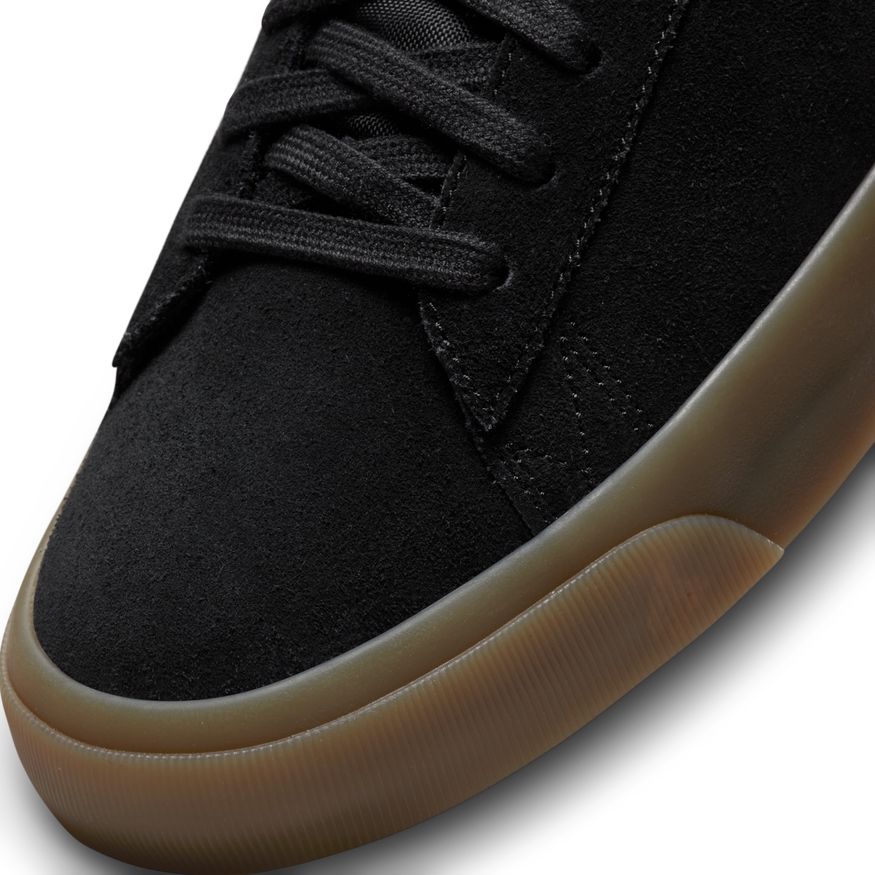 NIKE SB BLAZER LOW PRO GT BLACK / WHITE / GUM - Image 5