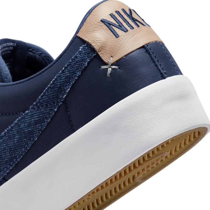 NIKE SB BLAZER LOW PRO GT MIDNIGHT NAVY / WHITE - Image 2