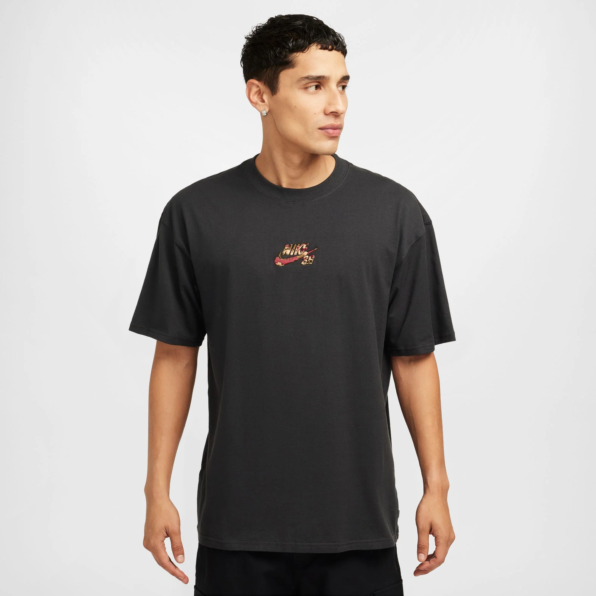 NIKE SB CAMO CENTERED LOGO MAX90 TEE OFF NOIR - Image 3