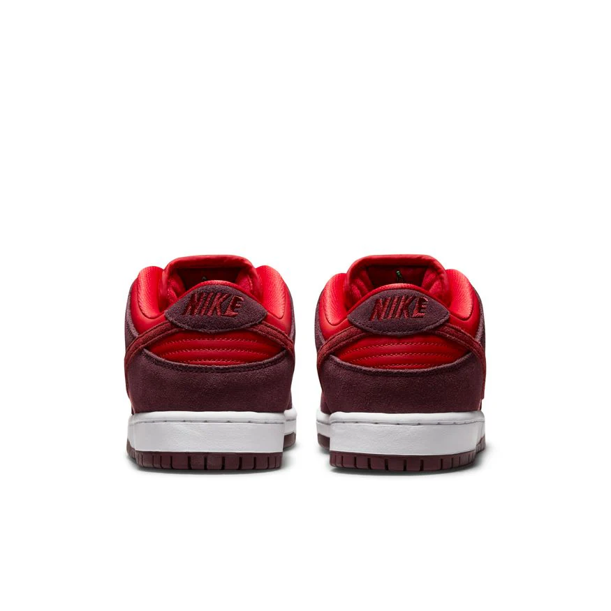NIKE SB DUNK LOW PRO BURGUNDY CRUSH/TEAM RED-UNIVERSITY RED - Image 7