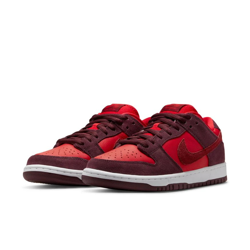 NIKE SB DUNK LOW PRO BURGUNDY CRUSH/TEAM RED-UNIVERSITY RED - Image 8