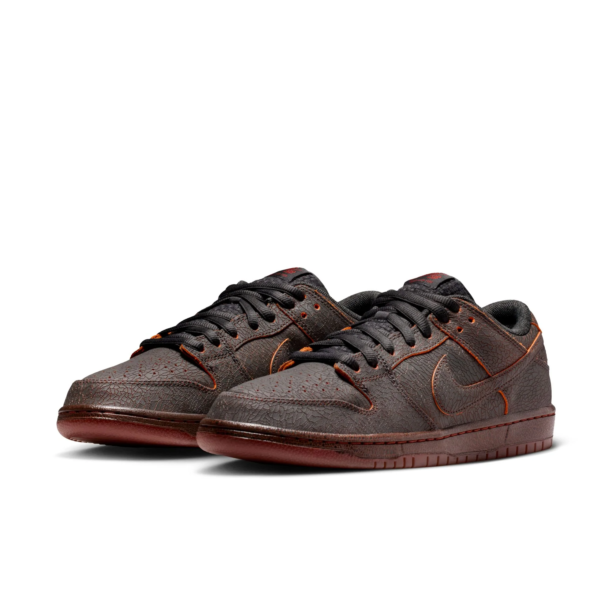 NIKE SB DUNK LOW PRO KRAMPUS - Image 2