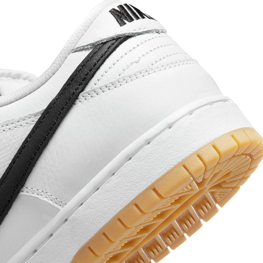 NIKE SB DUNK LOW WHITE / BLACK / GUM - Image 3