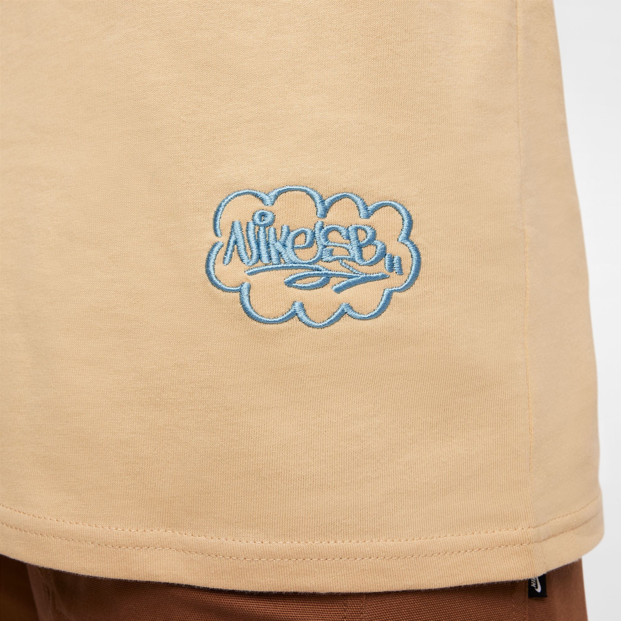 NIKE SB MAX90 SPRAY CAN SKATE TEE SESAME - Image 4