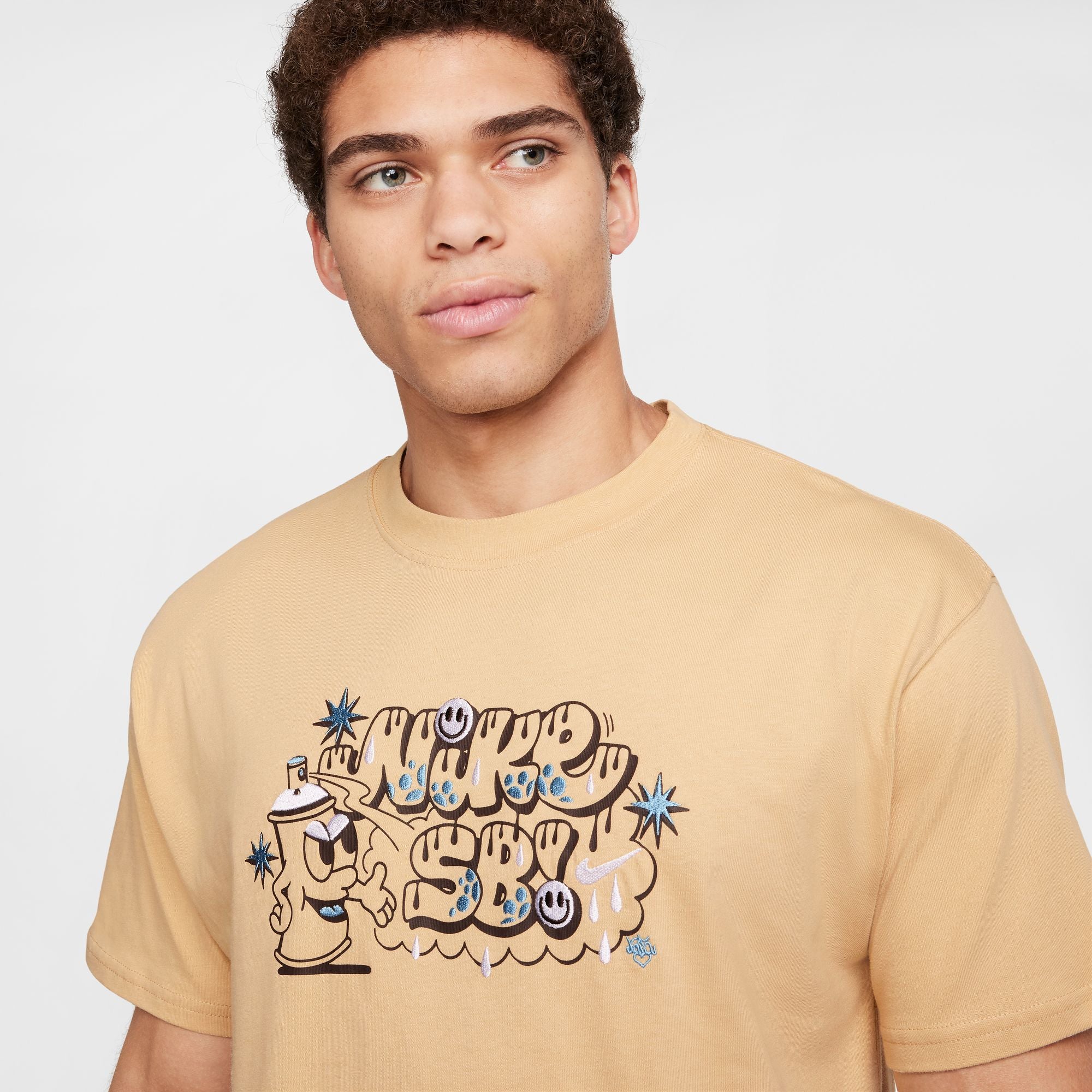 NIKE SB MAX90 SPRAY CAN SKATE TEE SESAME - Image 5