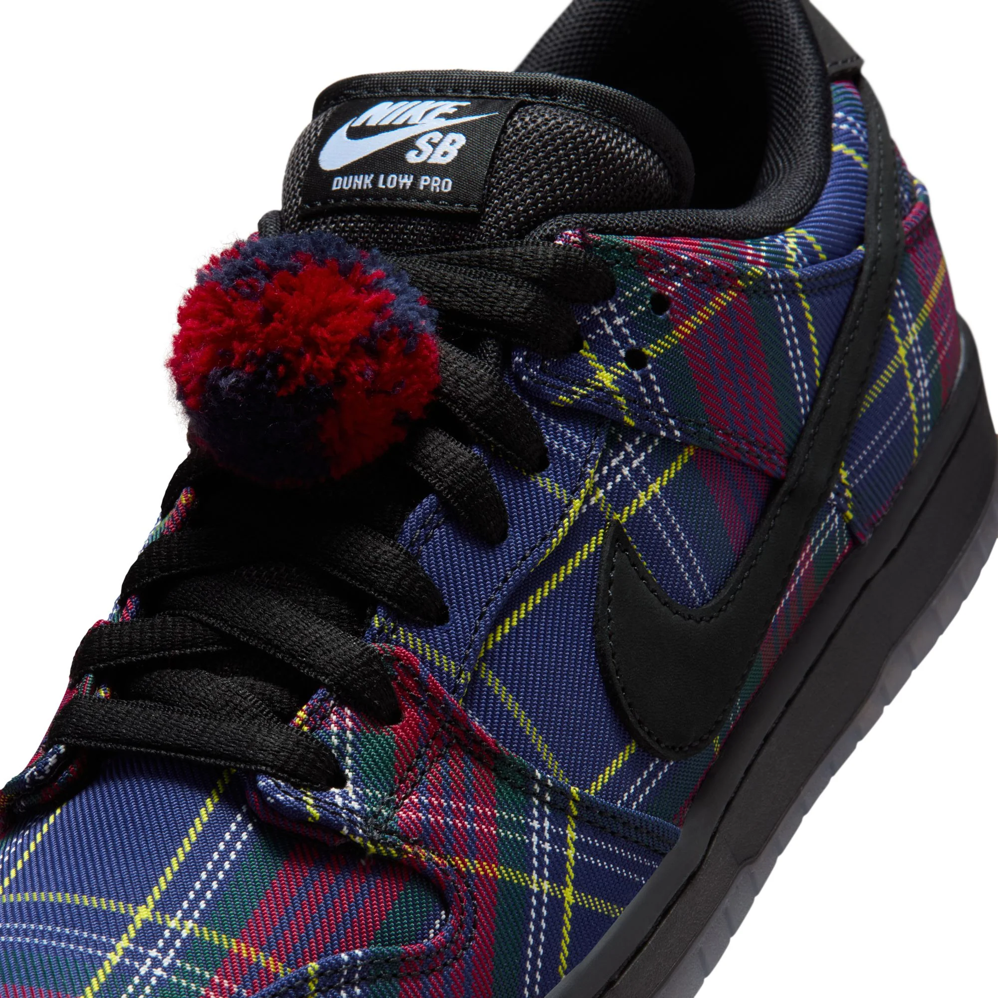 NIKE SB NARDWUAR DUNK LOW PRO UNIVERSITY RED/BLACK-YELLOW STRIKE - Image 7