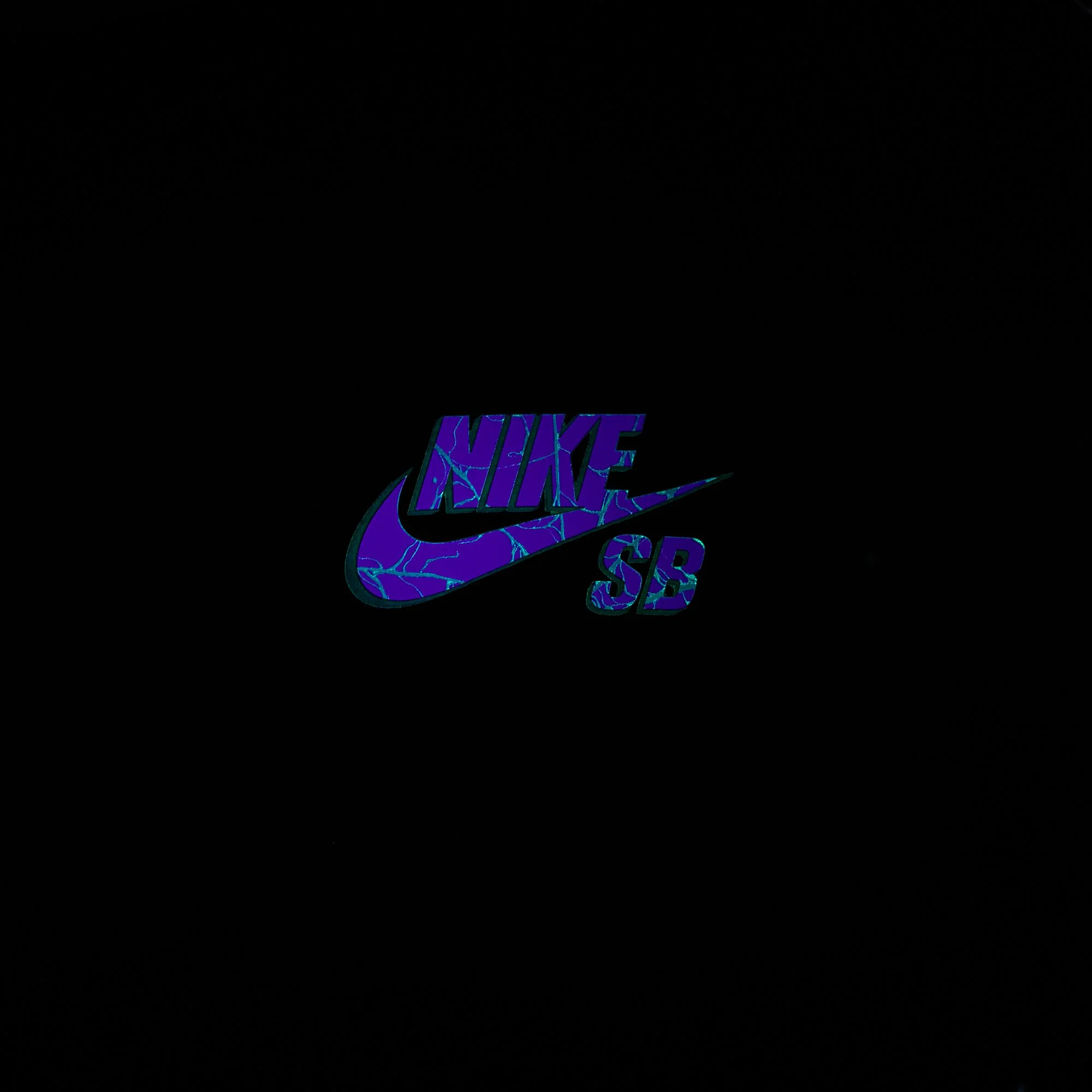 NIKE SB SPIDER TEE BLACK GLOW IN THE DARK - Image 6