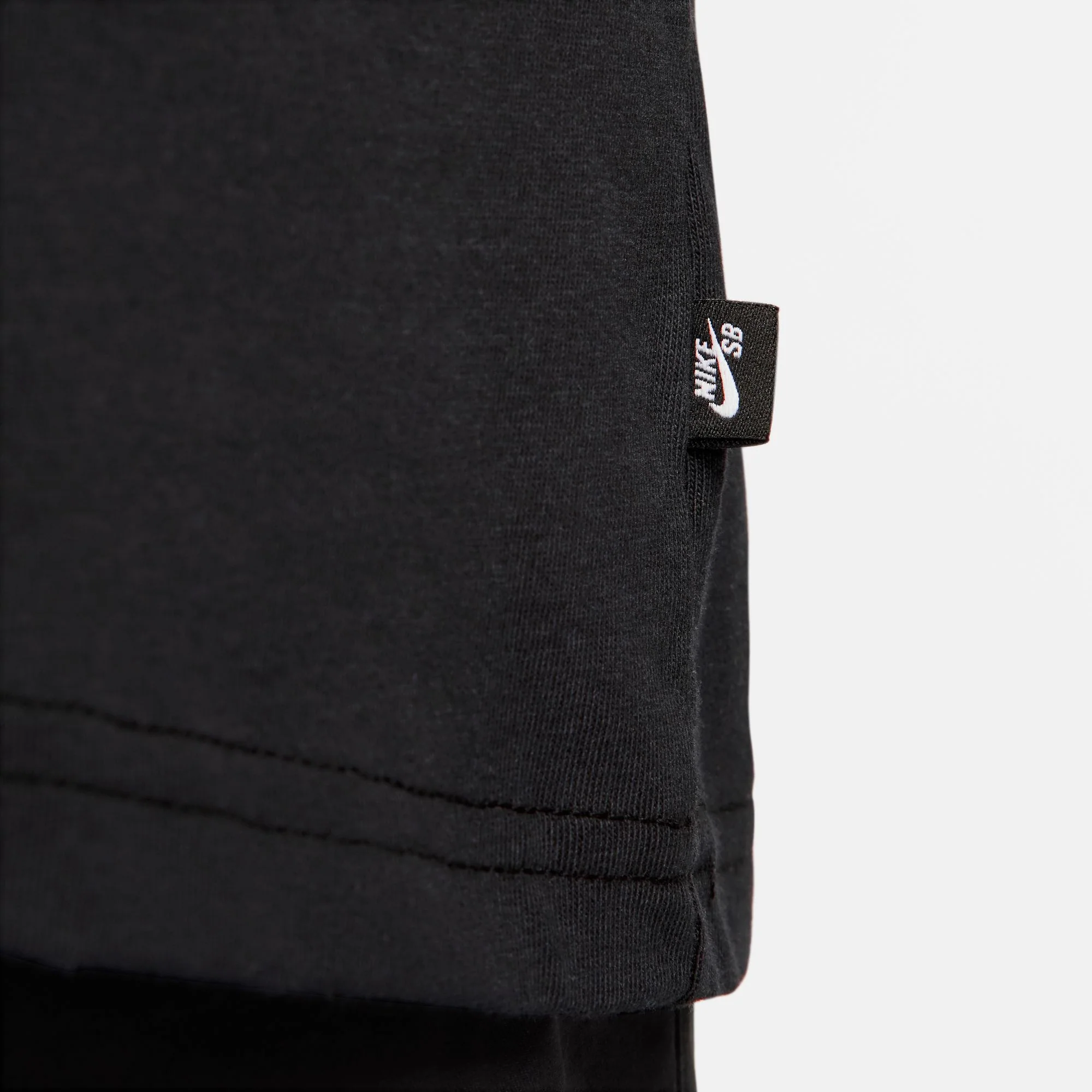 NIKE SB 'SPORTS GUY' SKATE TEE BLACK - Image 3