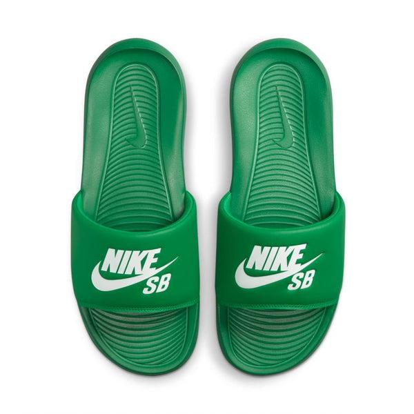 NIKE SB VICTORI ONE SLIDE SB LUCKY GREEN / WHITE - Image 2