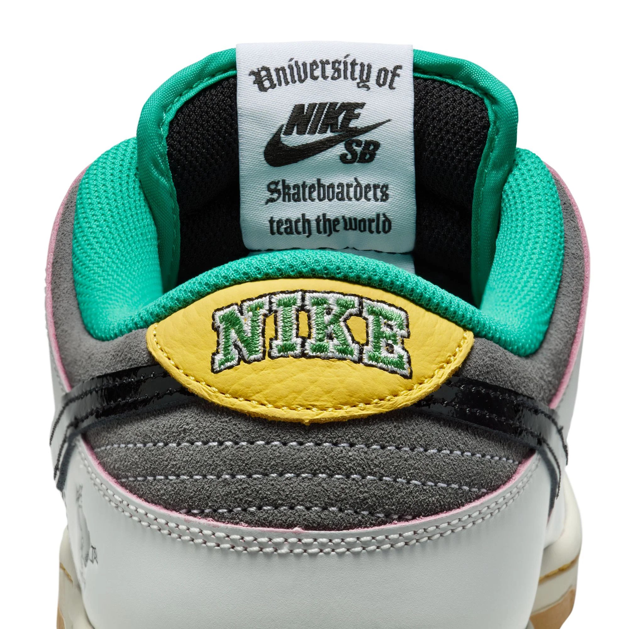 NIKE SB X CSEF DUNK LOW SUMMIT WHITE / BLACK-WHITE-IRON GREY - Image 13