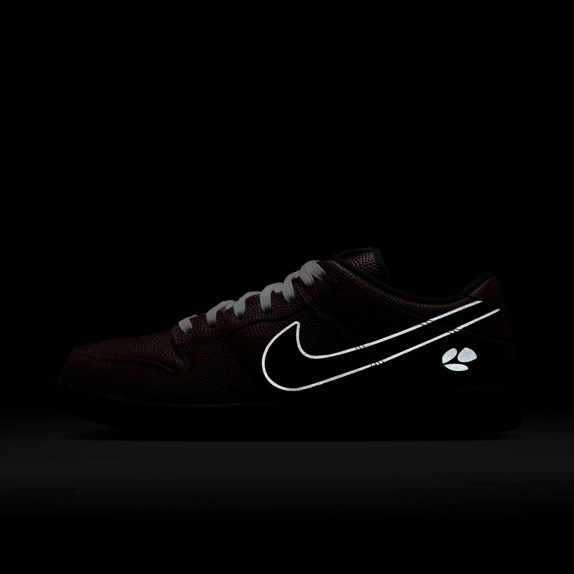 NIKE SB X LIMO DUNK LOW PRO DARK PONY / BLACK-SILVER-WHITE - Image 2