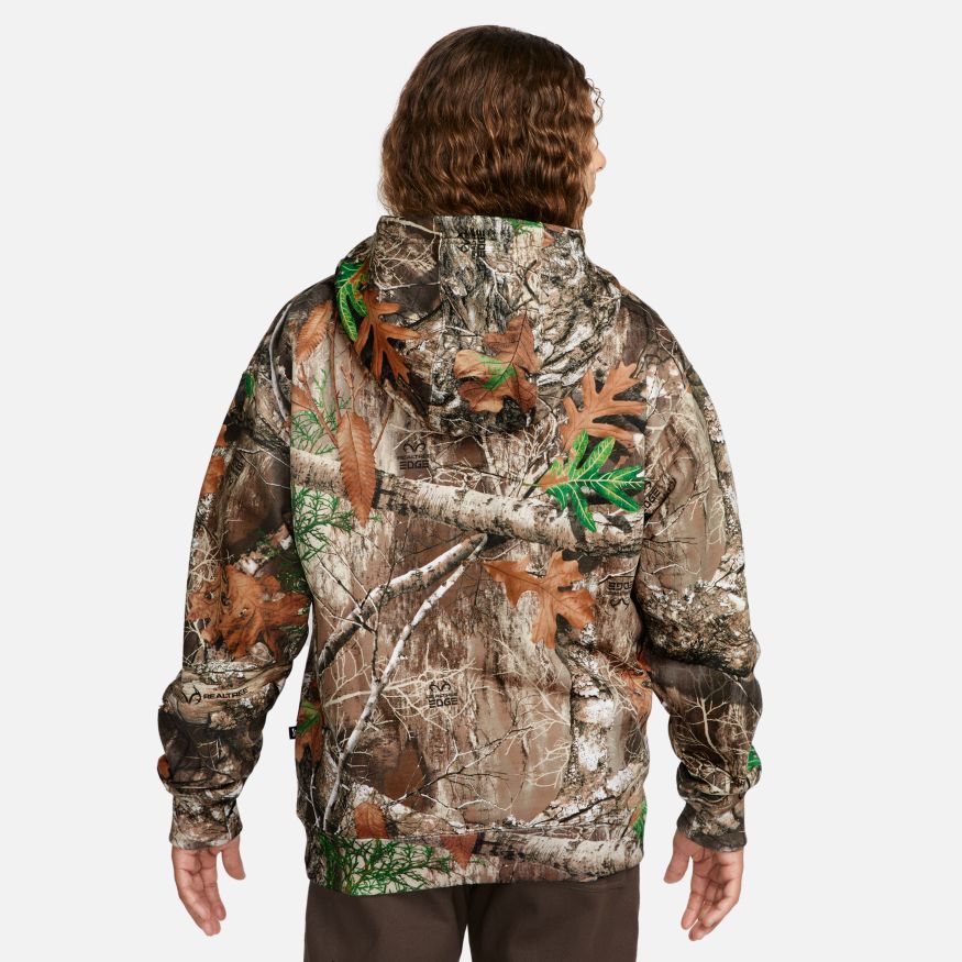 NIKE SB x REALTREE® FLEECE ALLOVER CAMO HOODIE - Image 2