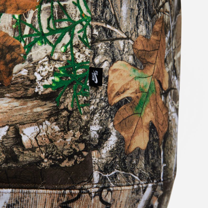 NIKE SB x REALTREE® FLEECE ALLOVER CAMO HOODIE - Image 3