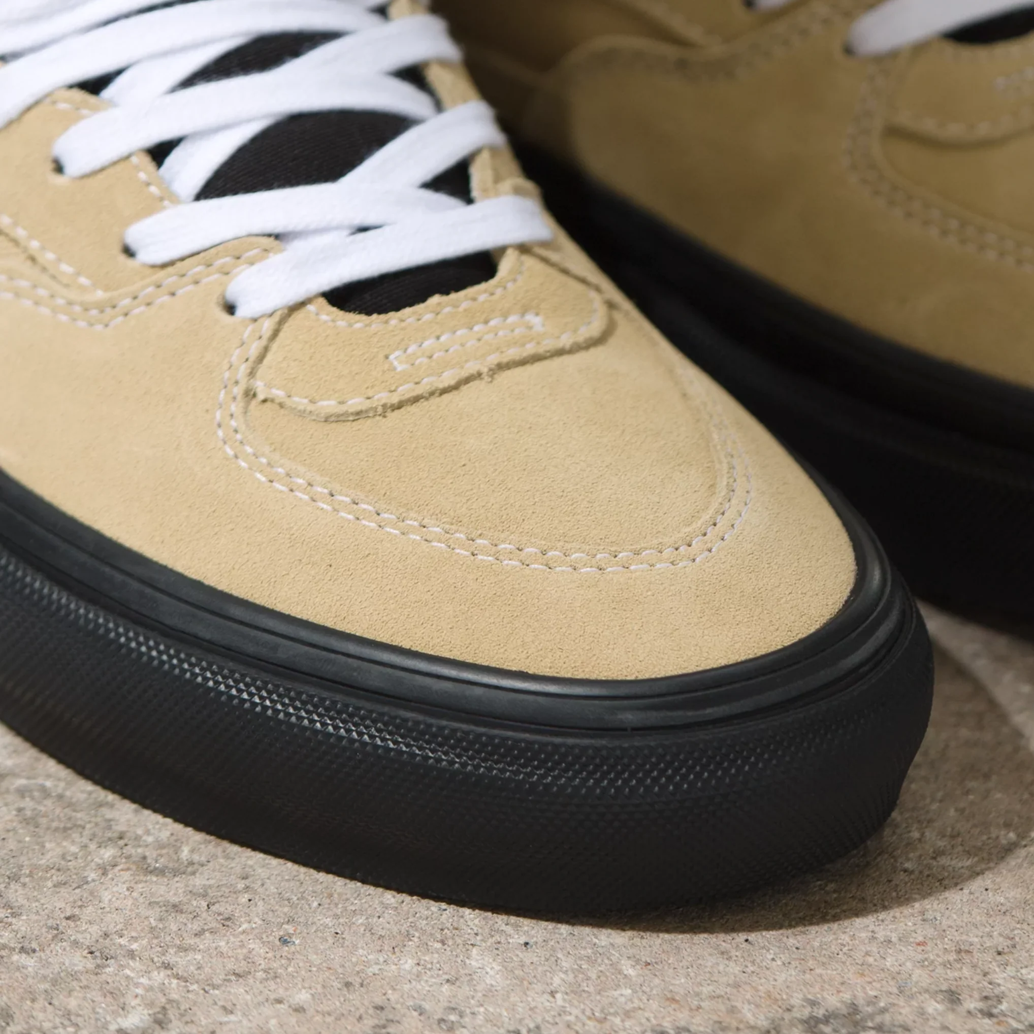 VANS ELIJAH BERLE SKATE HALF CAB BEIGE - Image 3