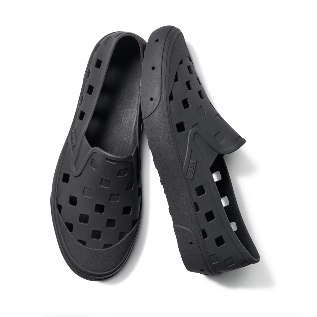 VANS TREK SLIP ON BLACK - Image 2