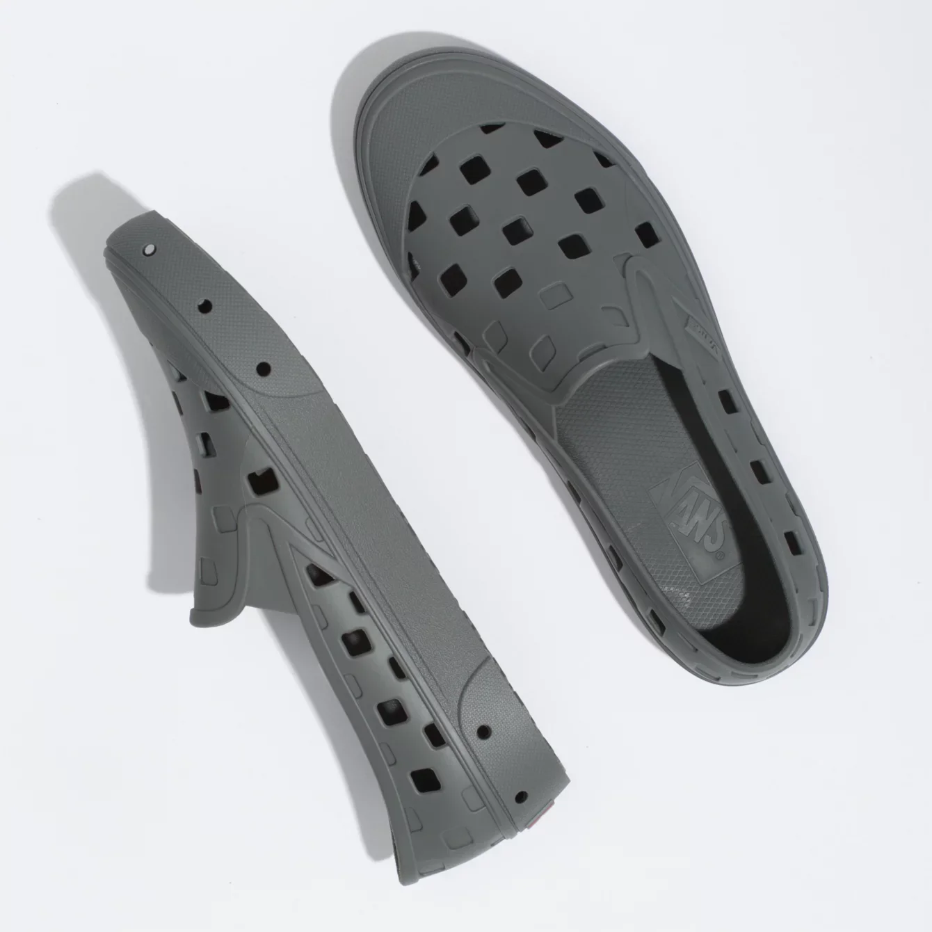 VANS TREK SLIP ON PEWTER - Image 3